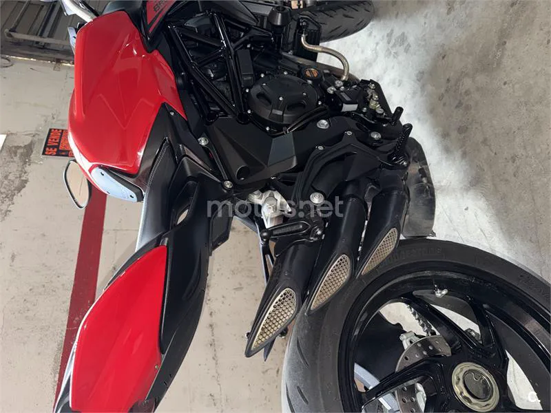 MV Agusta BRUTALE 11.000 € 2023 Girona - 2