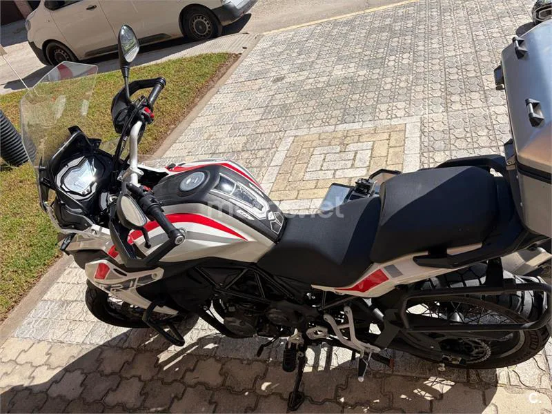 Benelli TRK 502 – Vista 7