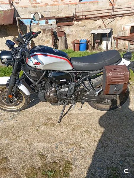 Yamaha XSR 700 – Vista 2