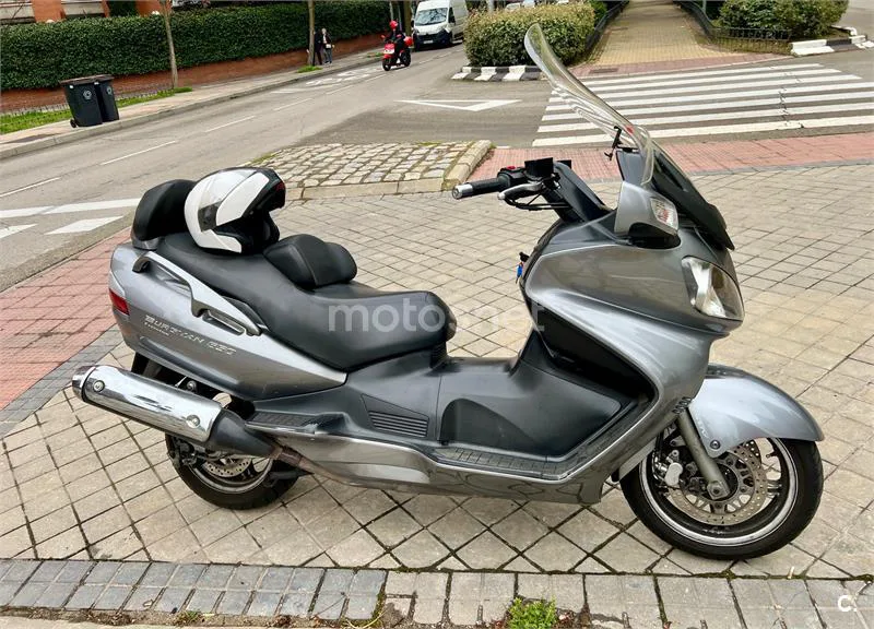 Suzuki Burgman 650 Executive – Vista 3