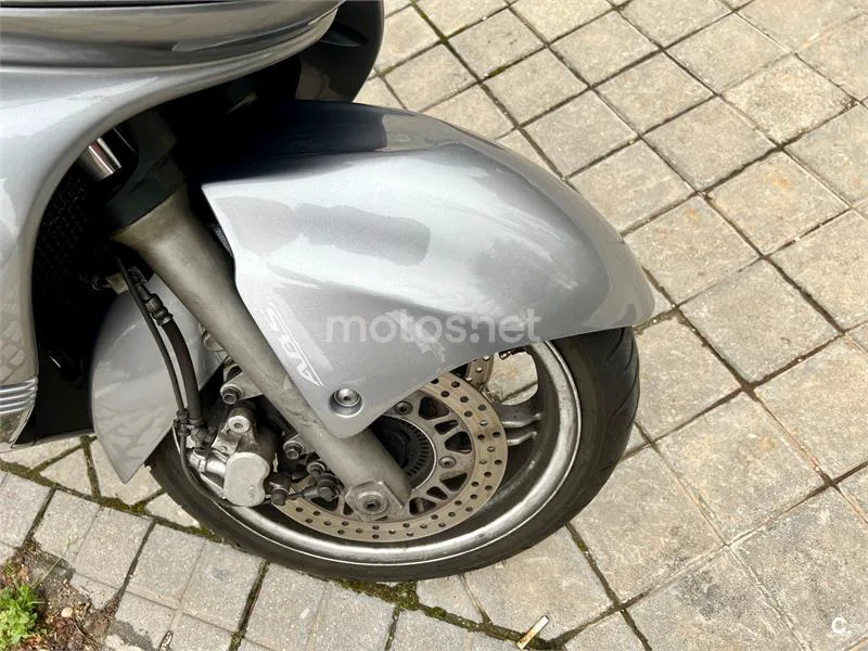 Suzuki Burgman 650 Executive – Vista 9