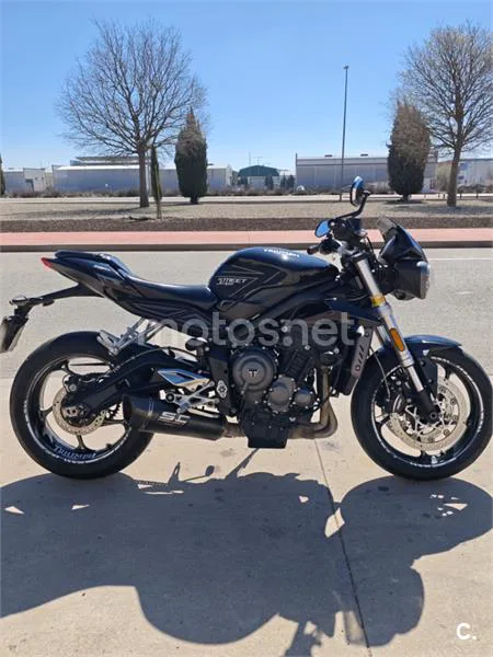 Triumph Street Triple – Vista 6