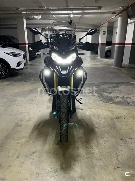 Voge 900 DSX – Vista 21