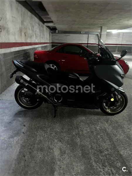 Yamaha TMAX 560 – Vista 3