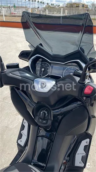 Yamaha XMAX 300 – Vista 6