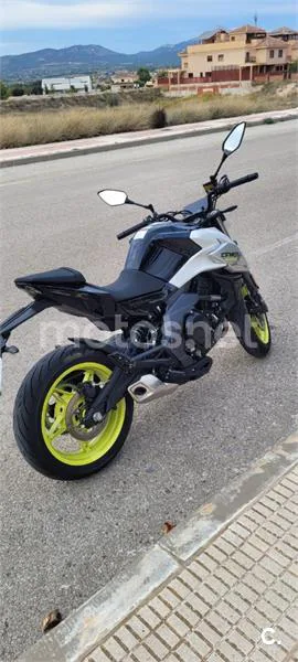 CFMOTO 650 NK – Vista 2