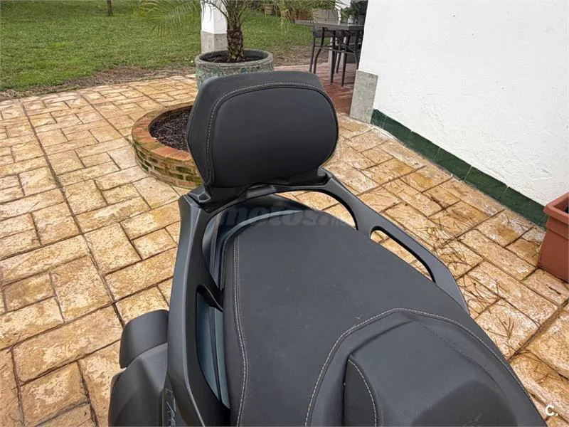 Yamaha TMAX – Vista 6