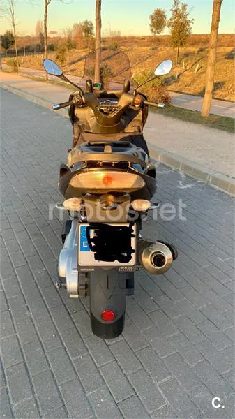 Gilera Nexus 500 – Vista 7