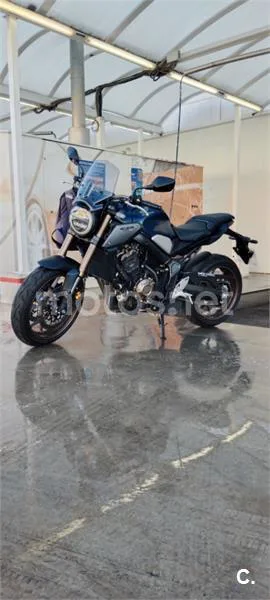 Honda CB 650 R – Vista 3