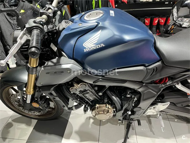 Honda CB 650 R – Vista 7