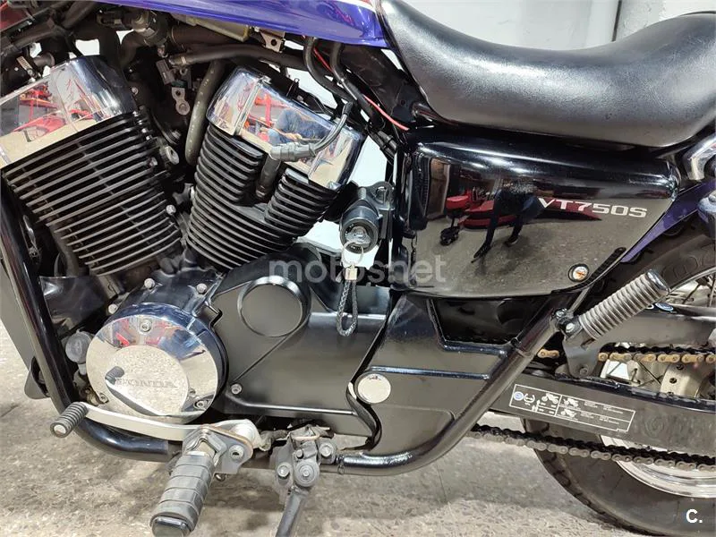 Honda VT 750 S – Vista 4