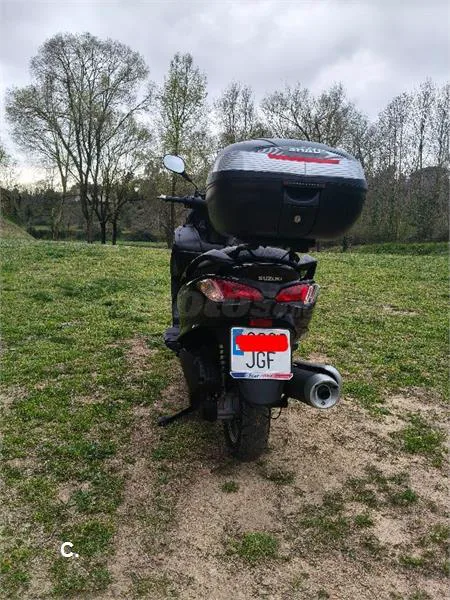Suzuki Burgman 200 – Vista 4