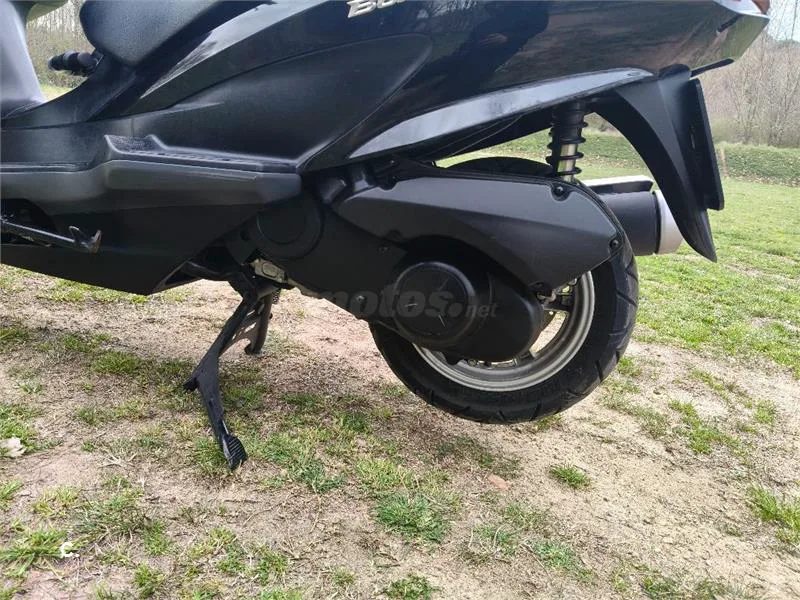 Suzuki Burgman 200 – Vista 7