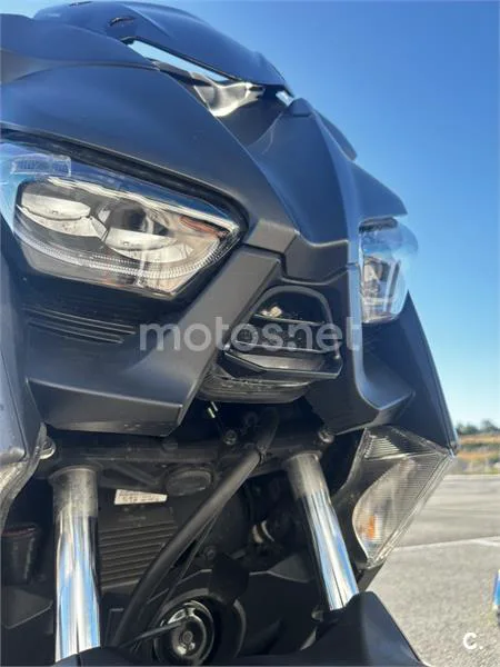 Yamaha XMAX 125 – Vista 17