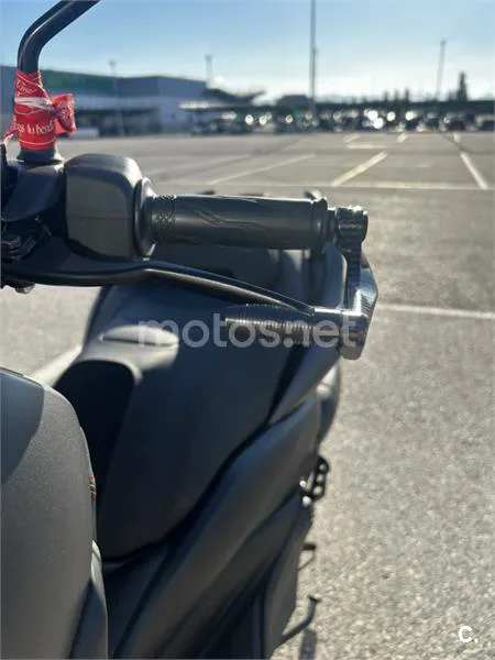 Yamaha XMAX 125 – Vista 20