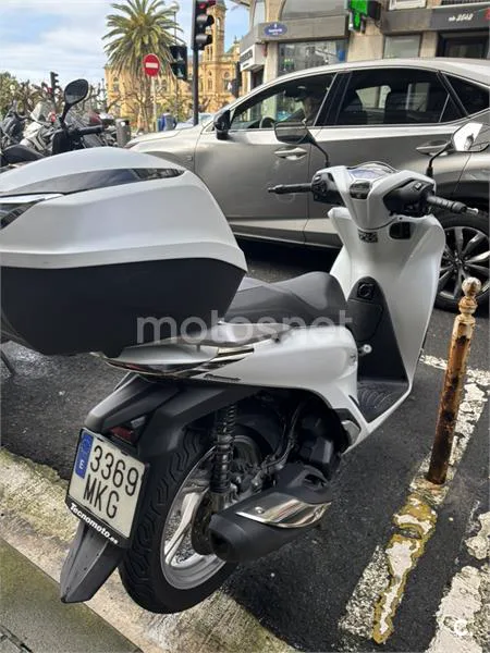 Honda SH125i – Vista 6