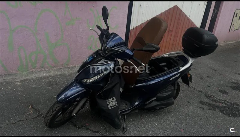 Kymco People S 125 – Vista 4