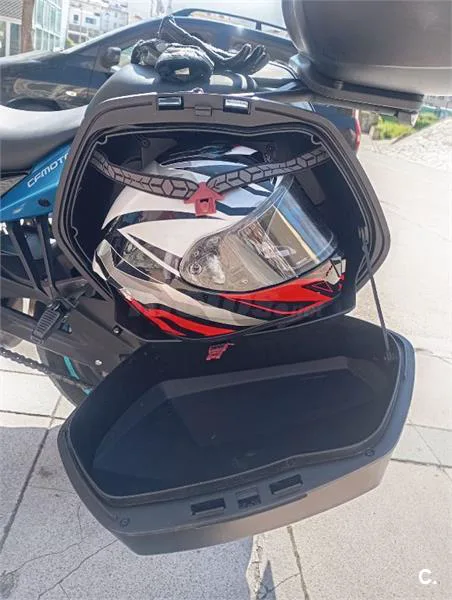 CFMOTO 400 NK – Vista 8