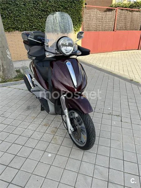 Piaggio Beverly 500 – Vista 8