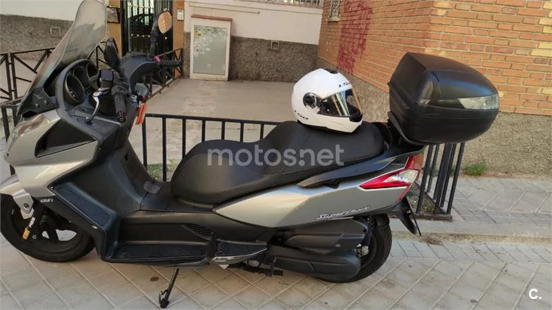 Kymco Super Dink 125i – Vista 3