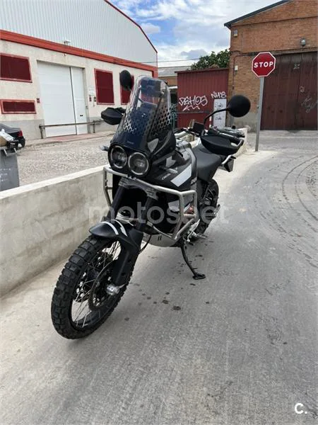 Ducati DesertX – Vista 2