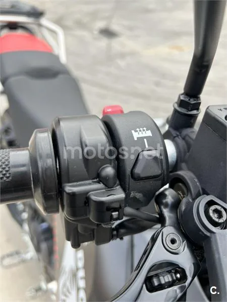 Ducati DesertX – Vista 4