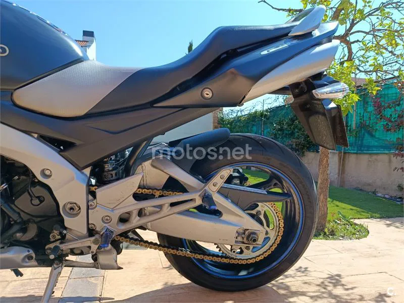 Suzuki GSR 600 – Vista 12