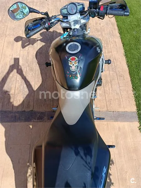 Suzuki GSR 600 – Vista 7