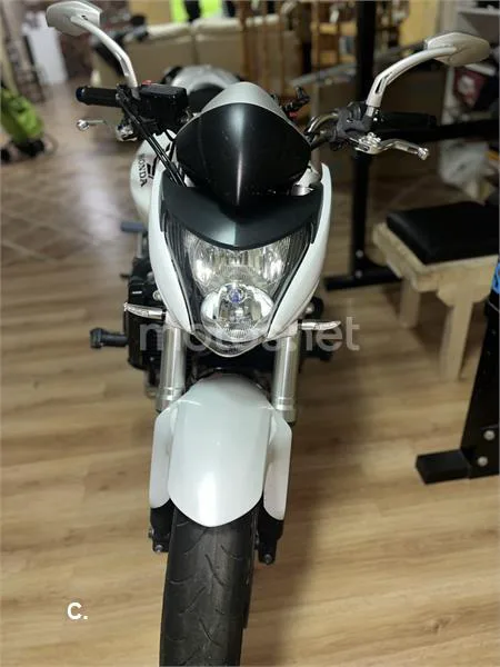 Honda CB 600 F – Vista 6