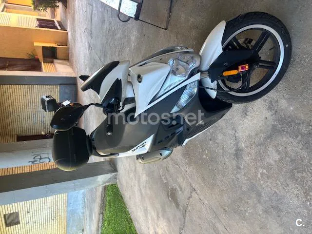 Kymco Agility City 125 – Vista 3
