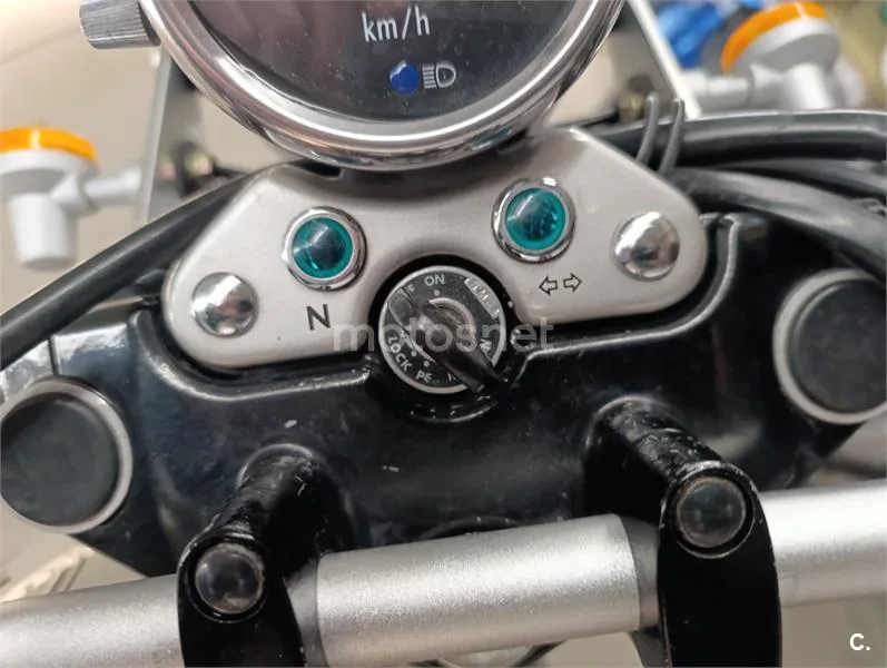 Suzuki TU 250 X – Vista 5