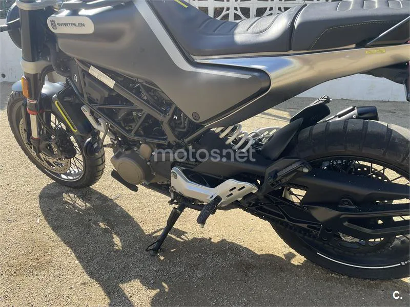 Husqvarna Svartpilen 125 – Vista 7