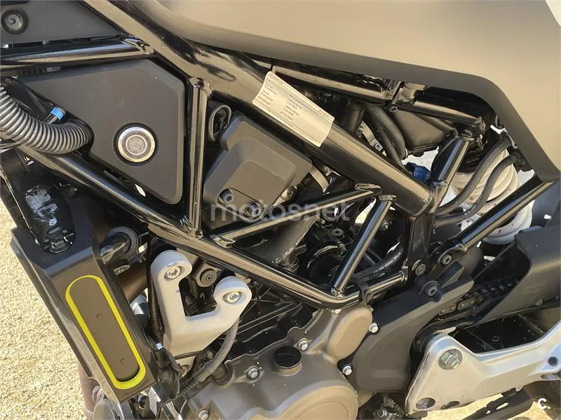 Husqvarna Svartpilen 125 – Vista 10