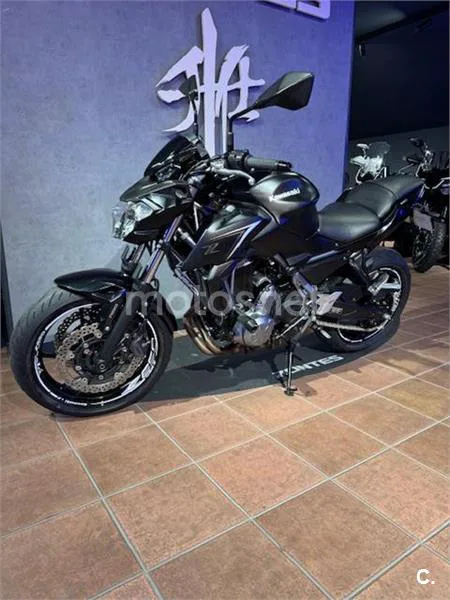 Kawasaki Z650 – Vista 4