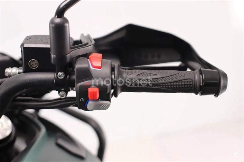 Benelli TRK 702 X – Vista 8