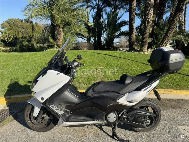 Yamaha TMAX 530 – Vista 3