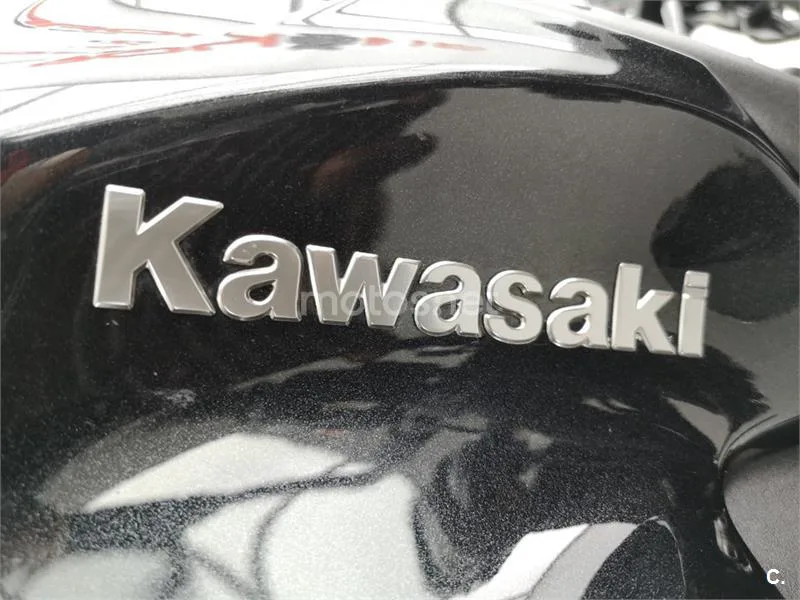 Kawasaki Z900 – Vista 12