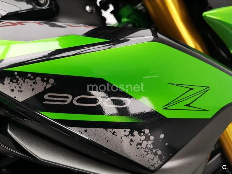 Kawasaki Z900 – Vista 13