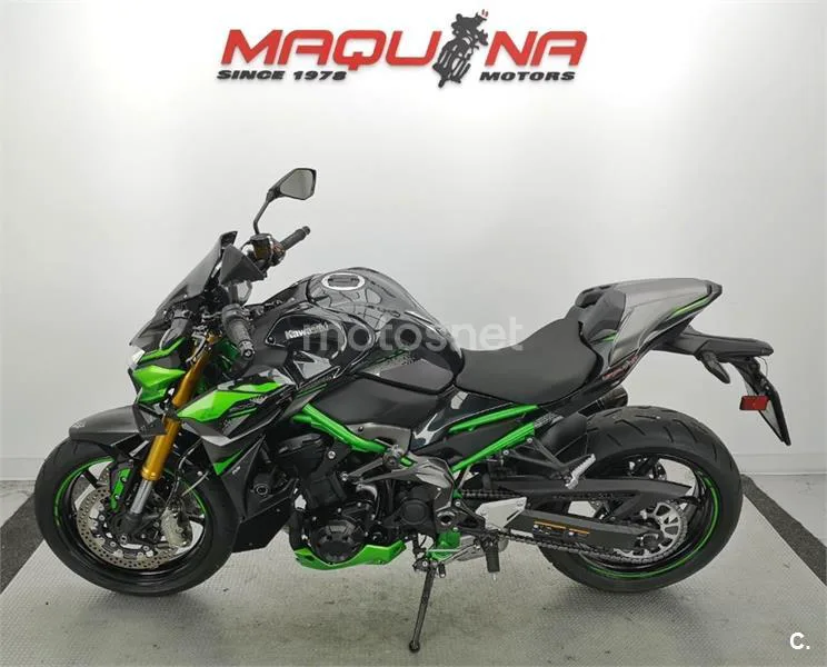 Kawasaki Z900 – Vista 15