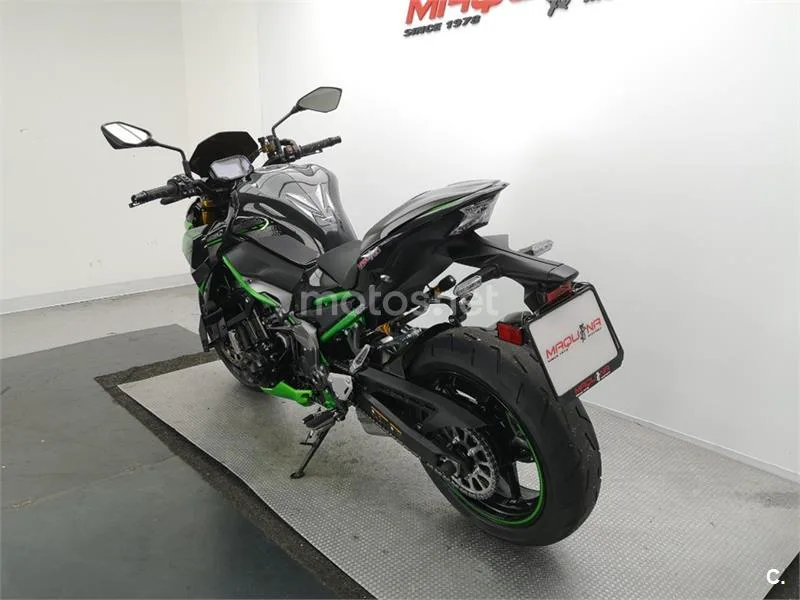 Kawasaki Z900 – Vista 18
