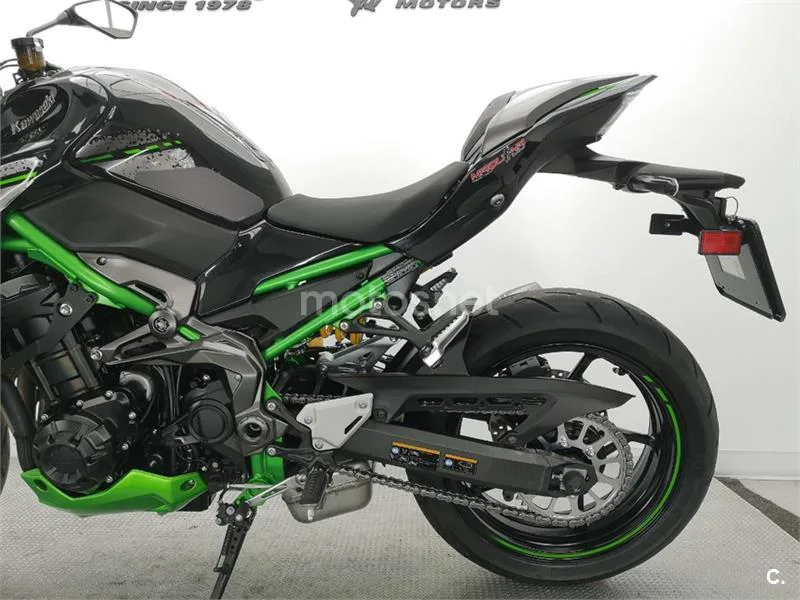 Kawasaki Z900 – Vista 19