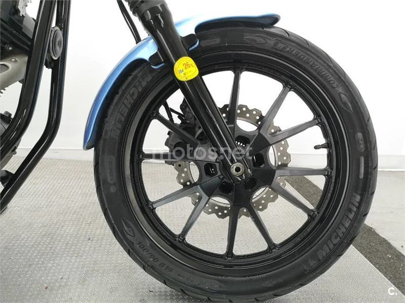 Yamaha XV 950 Racer – Vista 11