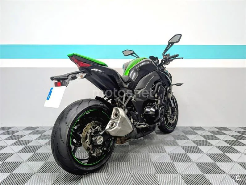 Kawasaki Z1000 – Vista 7