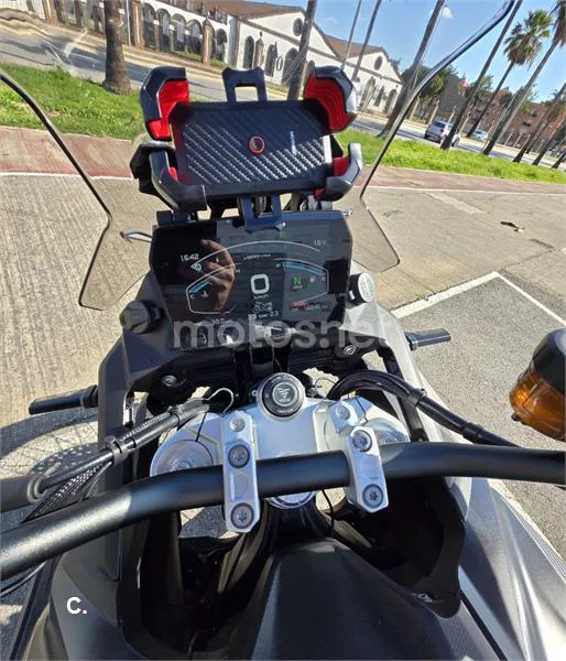 Voge 900 DSX – Vista 9