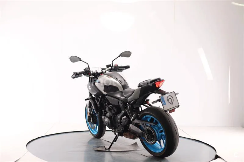 Yamaha MT-07 – Vista 3