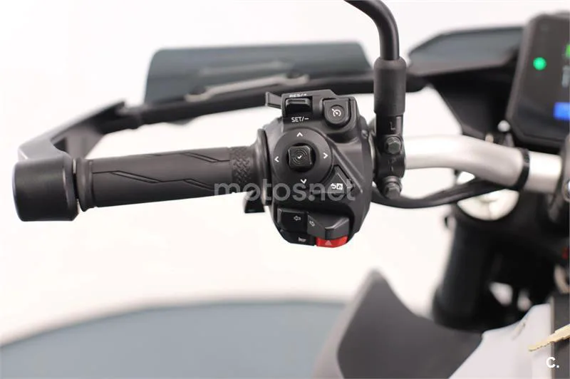 Yamaha MT-07 – Vista 7