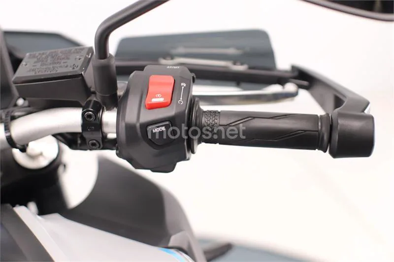 Yamaha MT-07 – Vista 8