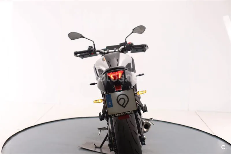 Yamaha MT-07 – Vista 9