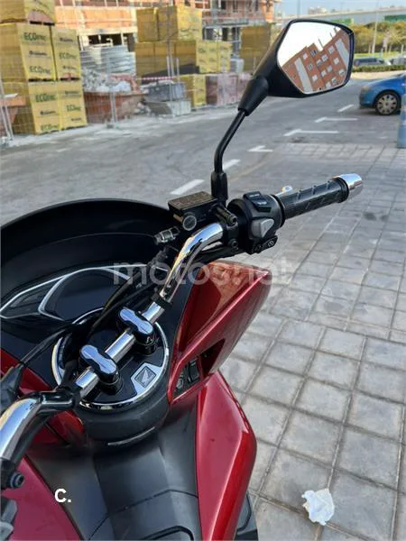 Honda PCX 125 – Vista 7