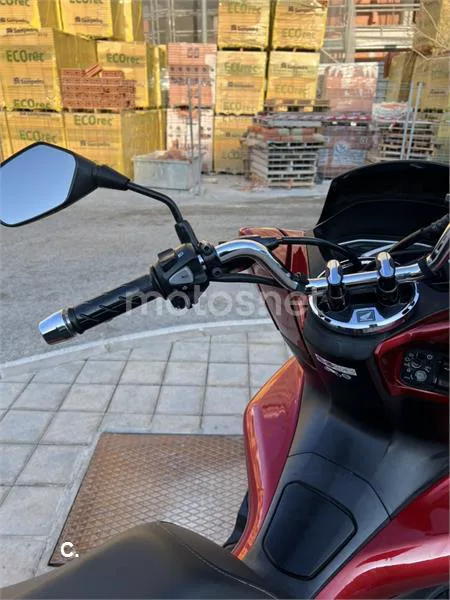 Honda PCX 125 – Vista 8